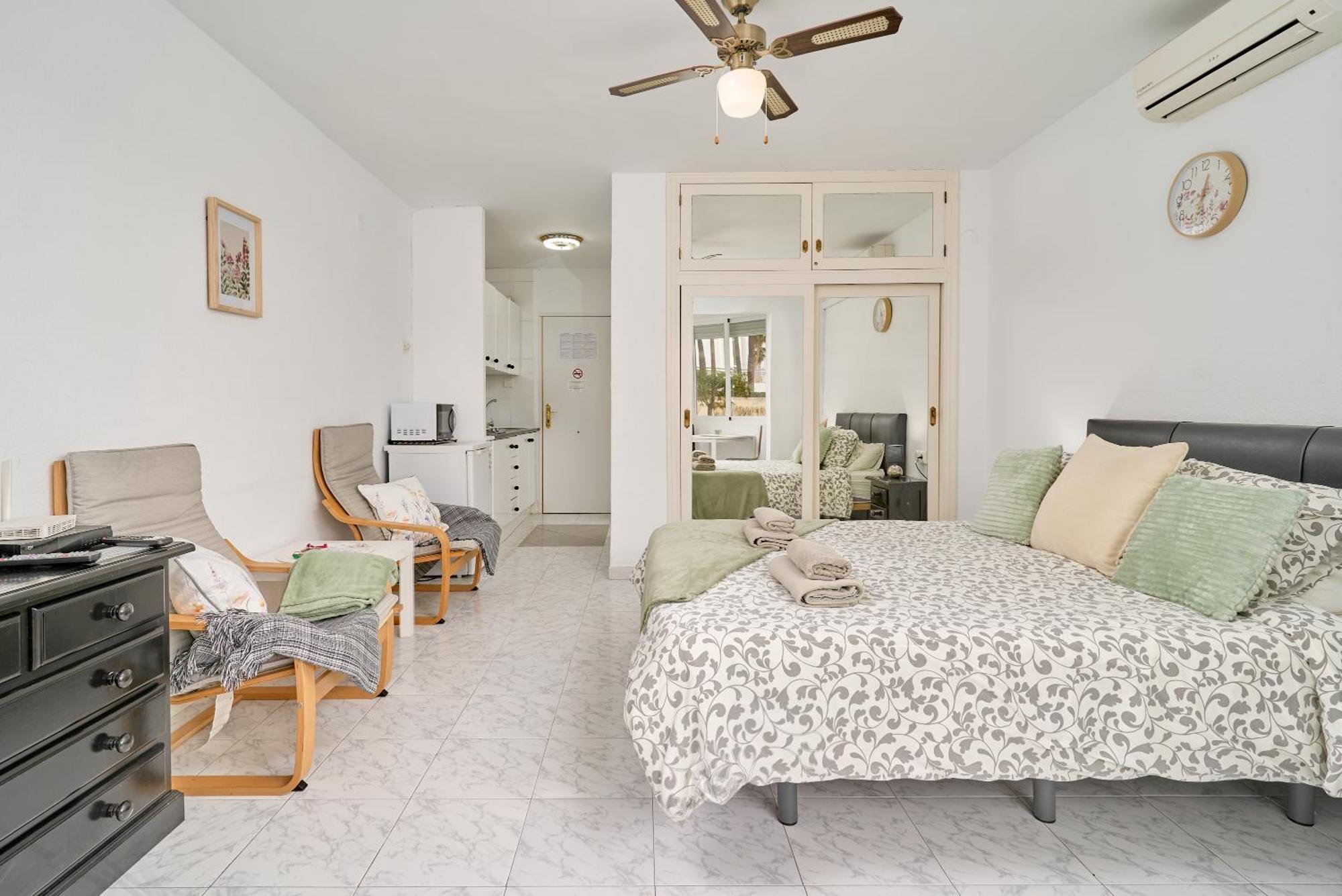 Comfortable Studio Apt Nerja Exterior photo